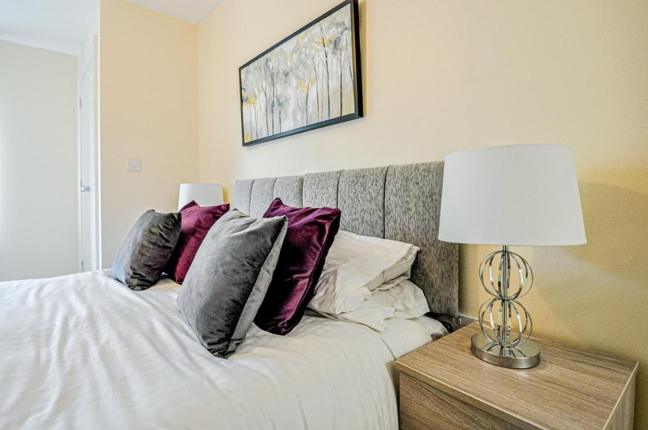 Kings Quarter - Four Bed Apartment - #0202 Maidenhead Exterior photo